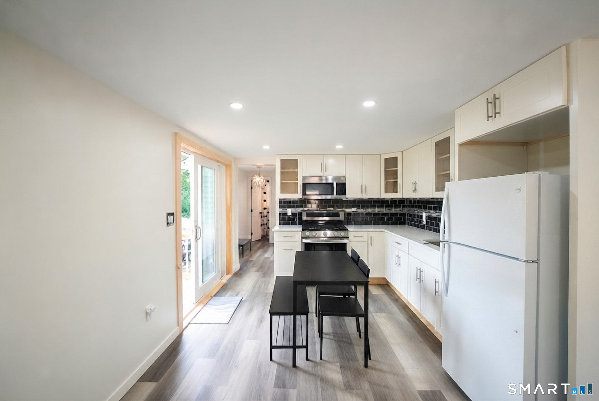 12 Smith Street, Unit 2 Derby, CT 06418 - Photo 3 of 10