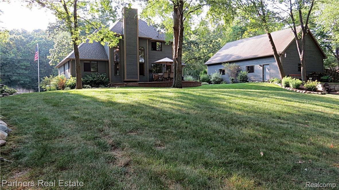 5841 King Road Howell, MI 48843 - Photo 3 of 48 5.