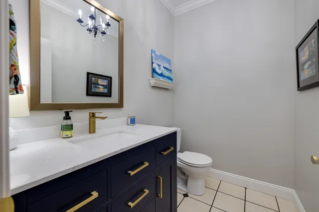 a view of a dinning table and chairs in patio