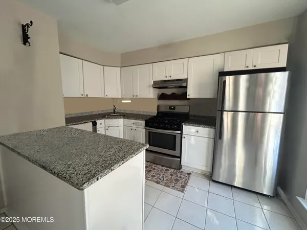 $309,900 | 99 Joan Court, Jackson, NJ 08527