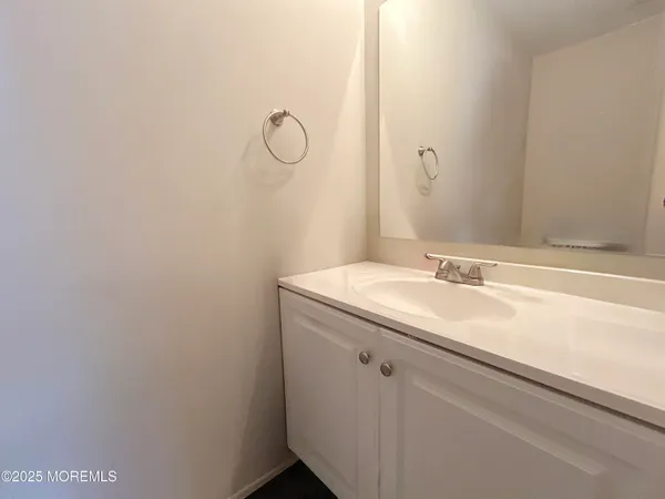 $309,900 | 99 Joan Court, Jackson, NJ 08527