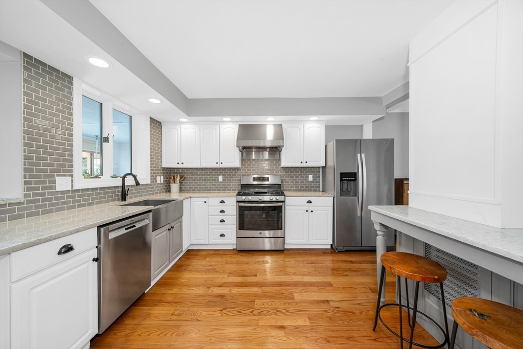 8 Chestnut Street Andover, MA 01810 - Photo 11 of 42