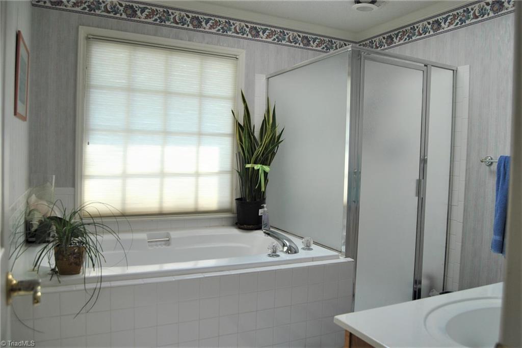 5306 Tower Road Greensboro, NC 27410 - Photo 13 of 16 Gallery Image 13