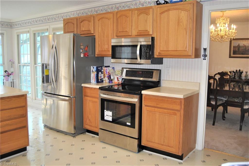5306 Tower Road Greensboro, NC 27410 - Photo 6 of 16 Gallery Image 6