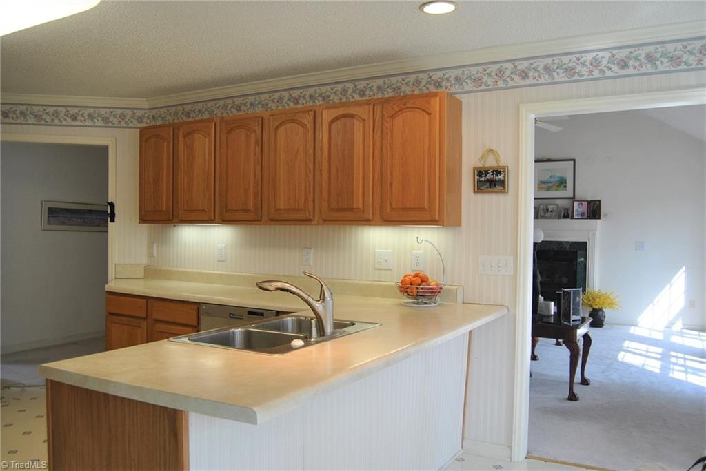 5306 Tower Road Greensboro, NC 27410 - Photo 7 of 16 Gallery Image 7