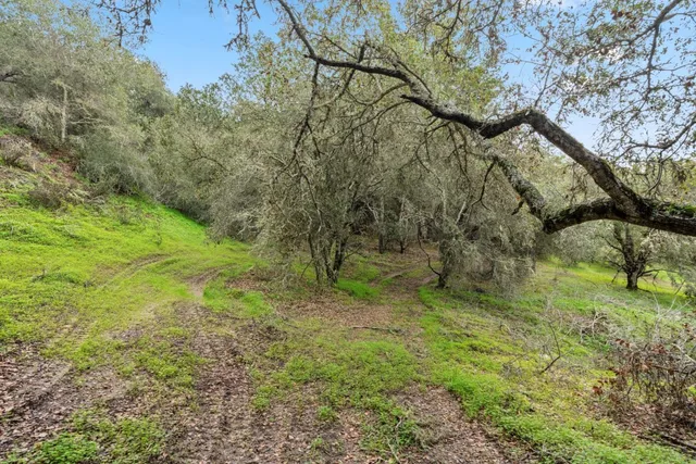 $1,250,000 | 530 Apple Valley Lane, Watsonville, CA 95076