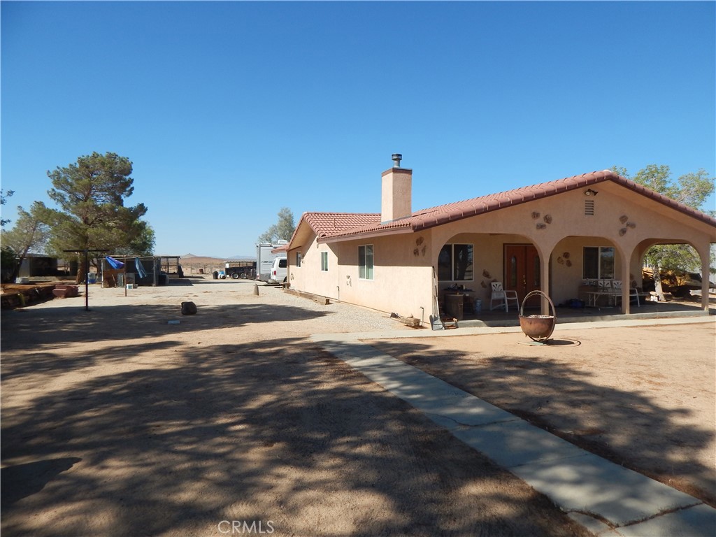 14637 Castle Butte Road North Edwards, CA 93523 - Photo 4 of 28