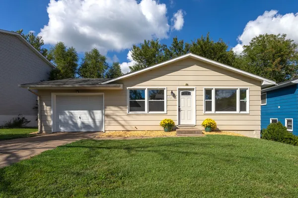 $158,000 | 4210 Greenway Drive, Davenport, IA 52804