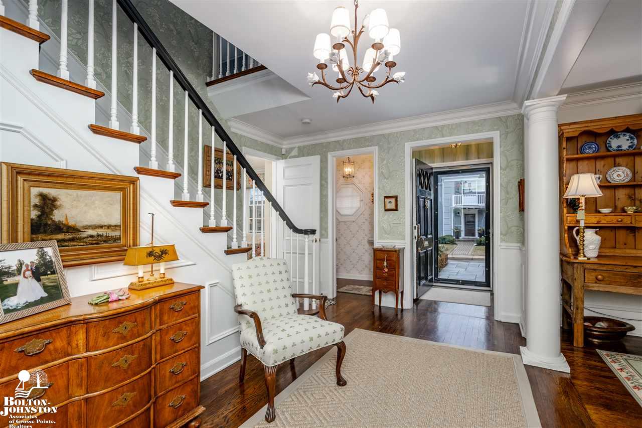 27 Beacon Hill Road Grosse Pointe Farms, MI 48236 - Photo 9 of 51