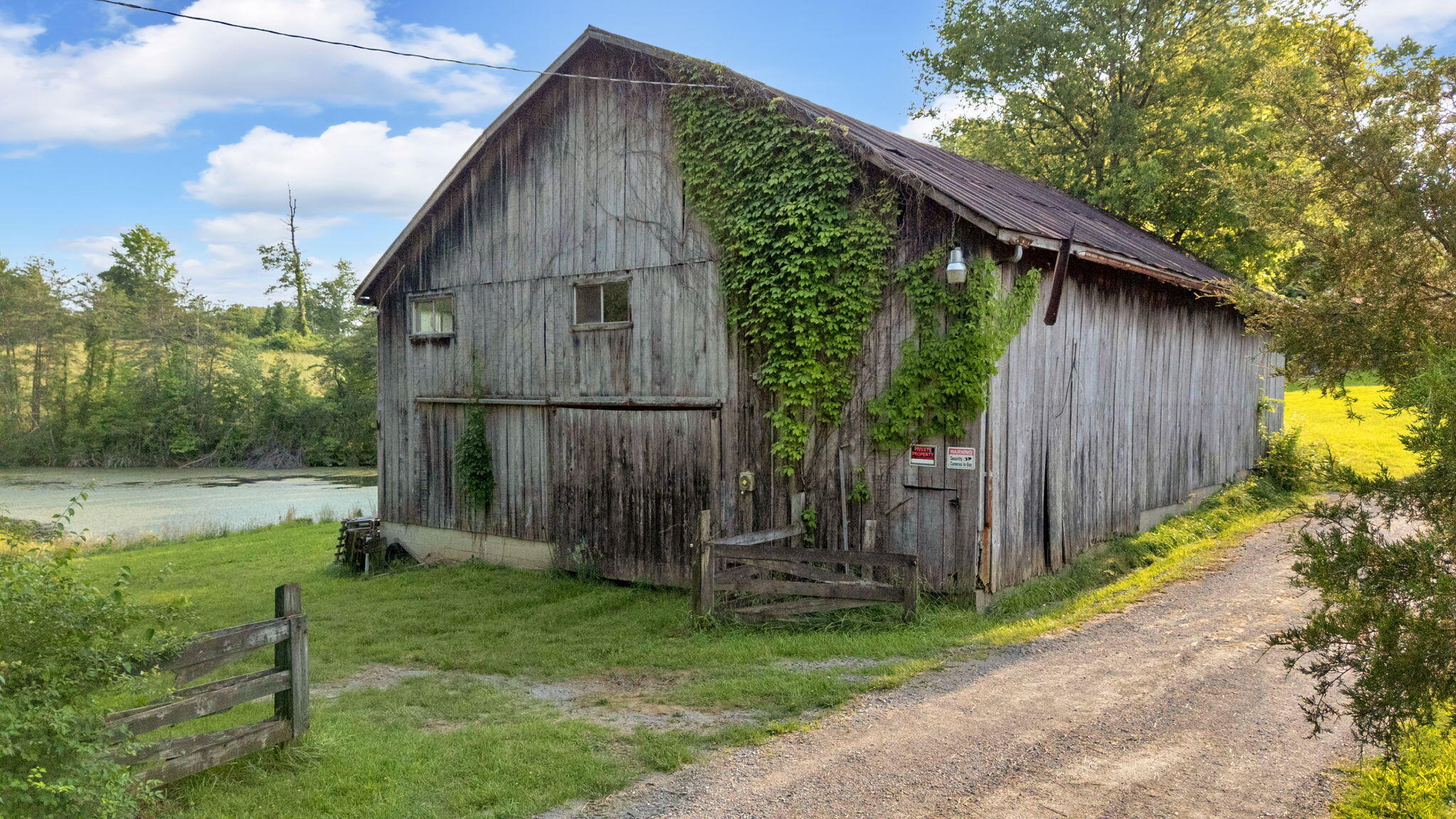 596 Clifty Creek Road Oakdale, TN 37829 - Photo 44 of 60 29-web-or-mls-DJI_20250531184724_0771_D