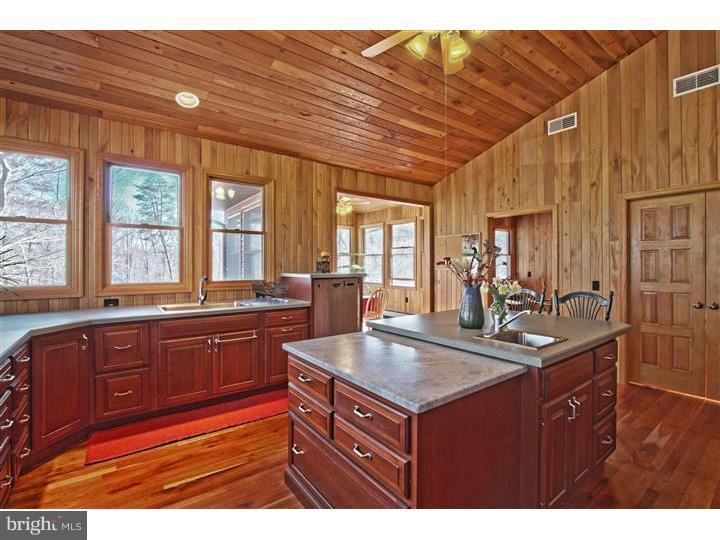 148 Larrison Road Wrightstown, NJ 08562 - Photo 10 of 25 Gallery Image 10
