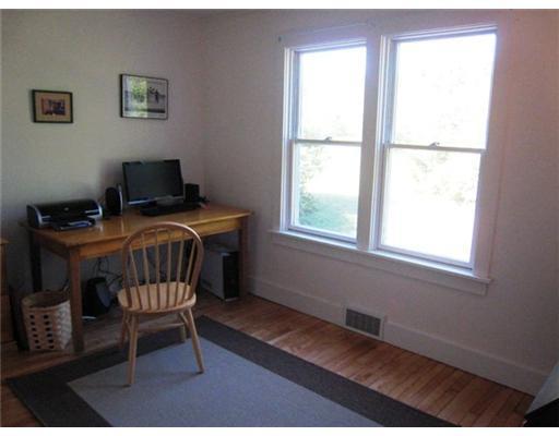 55 Pleasant Hill Road Freeport, ME 04032 - Photo 9 of 25 Den/Family/Great Room.