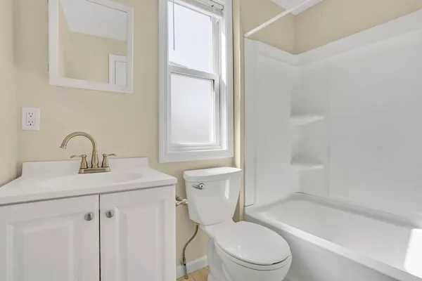 $499,000 | 748 Grattan Street, Chicopee, MA 01020