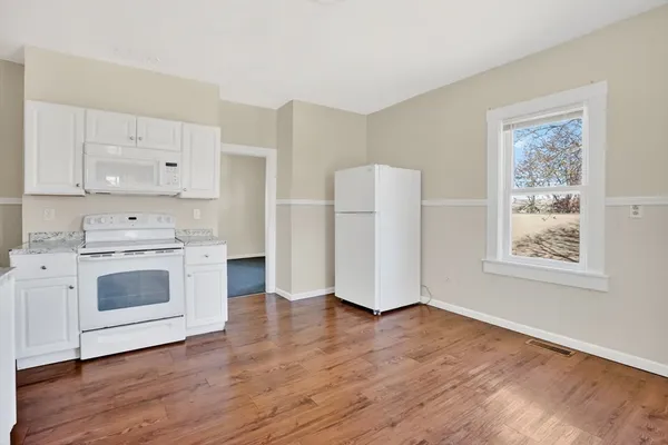 $499,000 | 748 Grattan Street, Chicopee, MA 01020