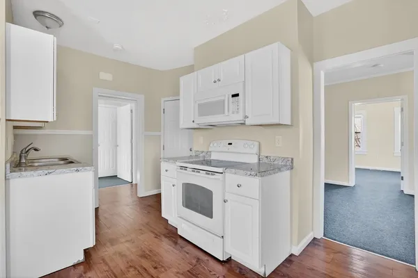 $499,000 | 748 Grattan Street, Chicopee, MA 01020