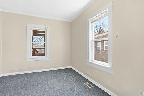 $499,000 | 748 Grattan Street, Chicopee, MA 01020