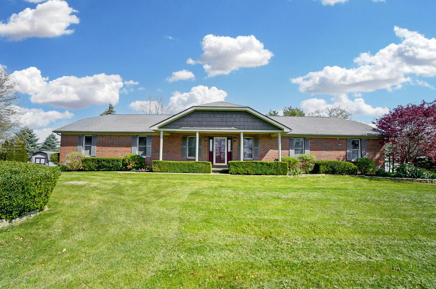 10020 Reussner Road Southwest Pataskala, OH 43062 - Photo 1 of 48 50036042-005_web