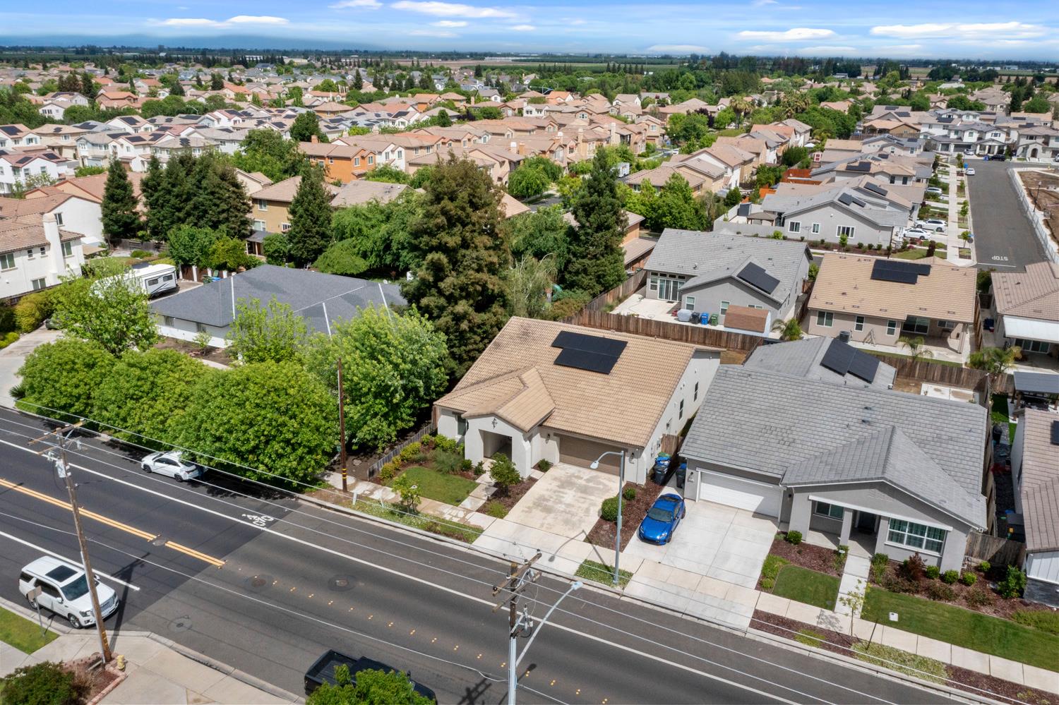 3700 Colorado Avenue Turlock, CA 95382 - Photo 38 of 46 an aerial view of residential houses with outdoor space