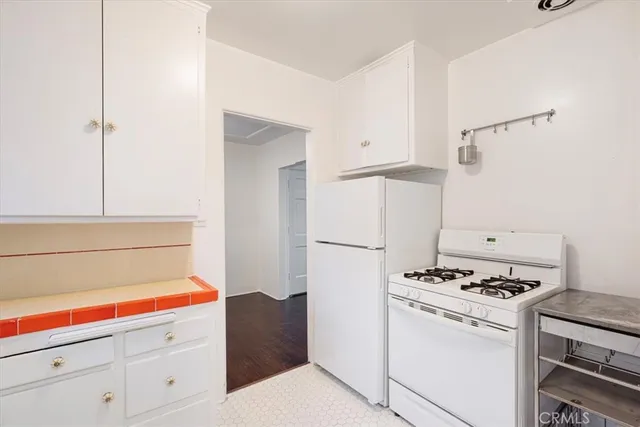 $3,450 | 1120 Chelsea Avenue, Santa Monica, CA 90403