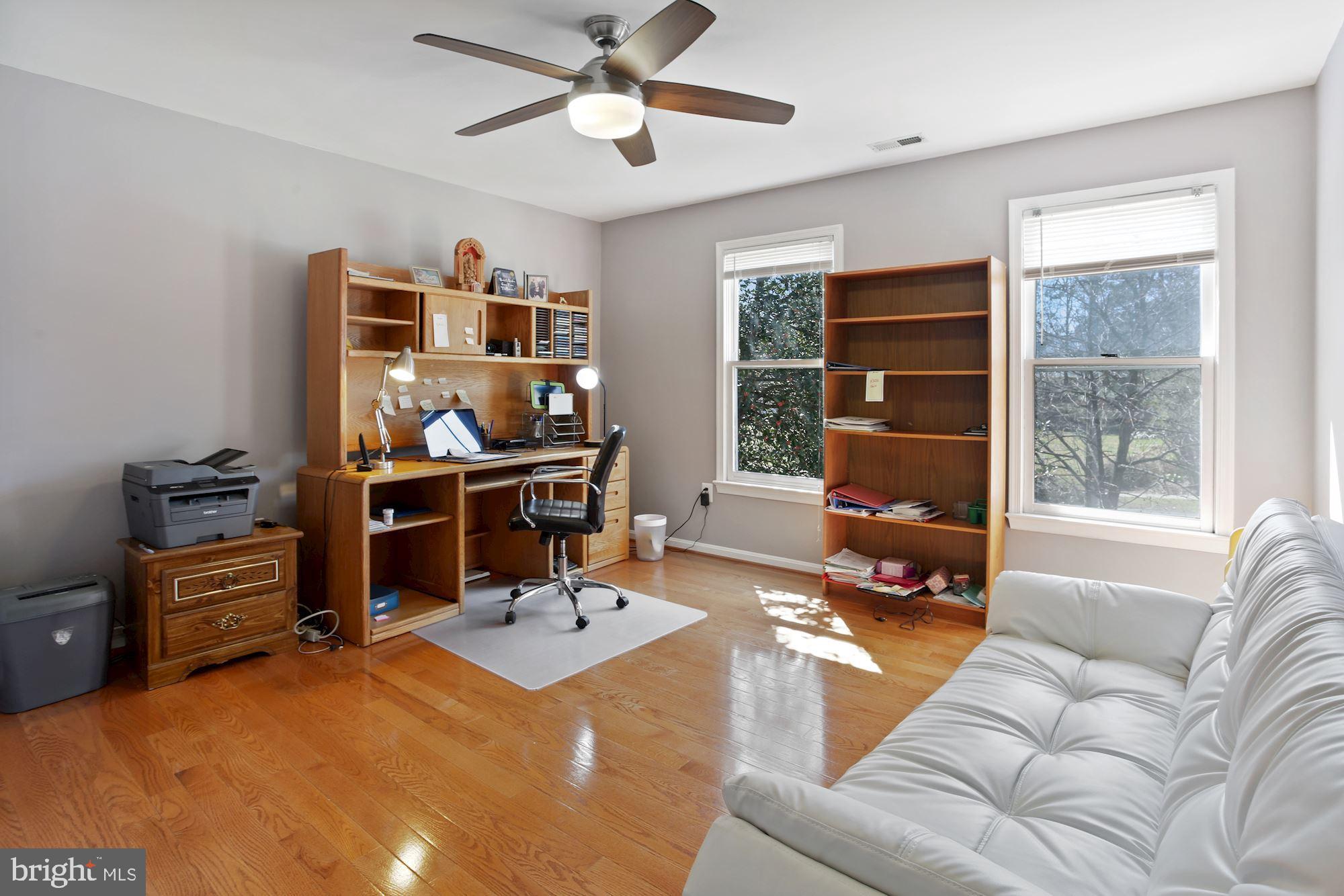 6042 Munson Hill Road Falls Church, VA 22044 - Photo 22 of 77 Bedroom 2