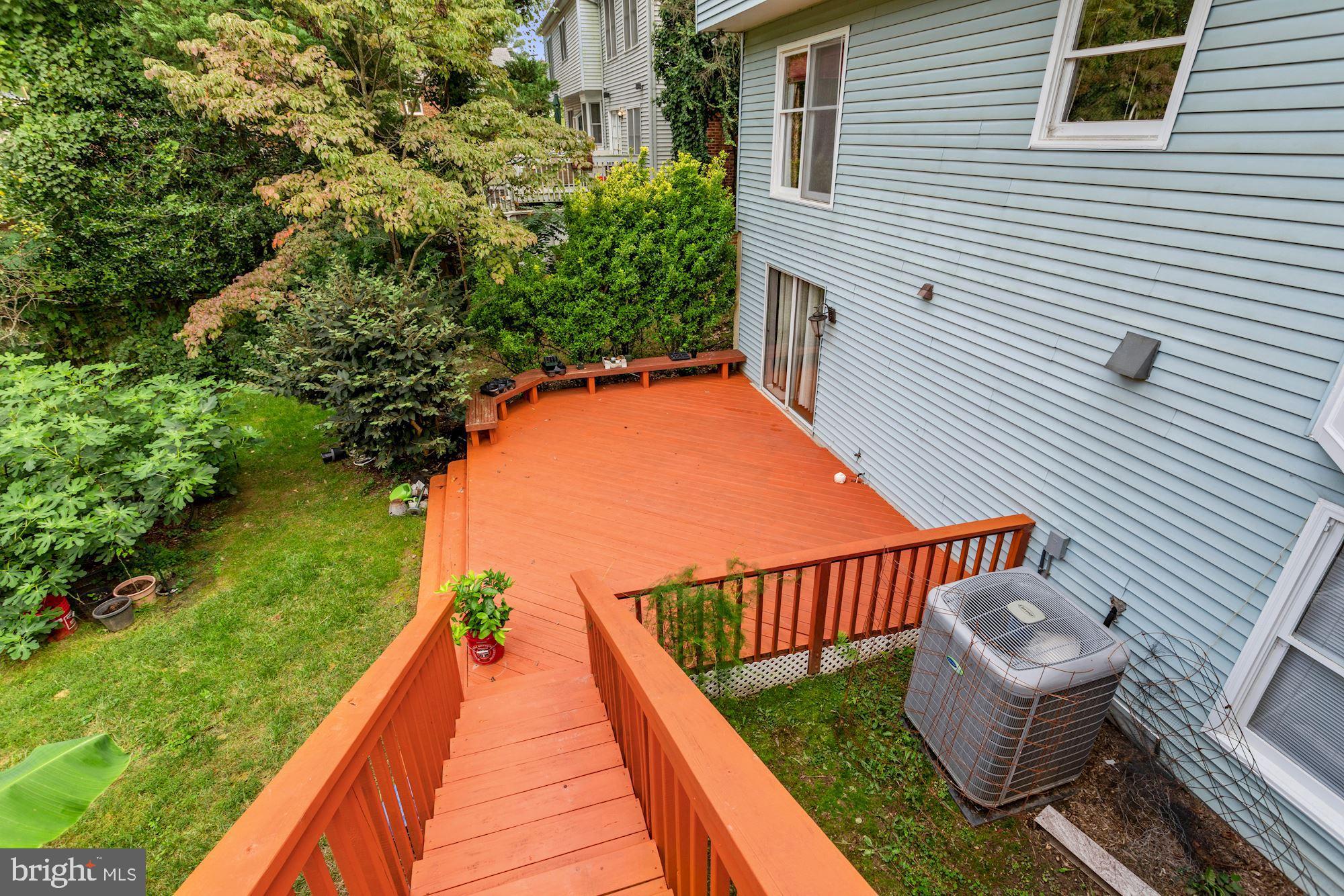 6042 Munson Hill Road Falls Church, VA 22044 - Photo 45 of 77 Stairs to Patio
