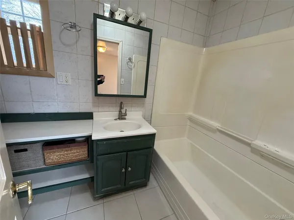 $1,650 | 3463 Highway 52, Pine Bush, NY 12566