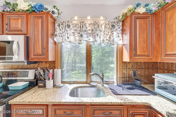 $688,000 | 2208 Mohegan Court, Long Pond, PA 18334