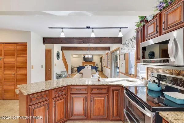 $688,000 | 2208 Mohegan Court, Long Pond, PA 18334