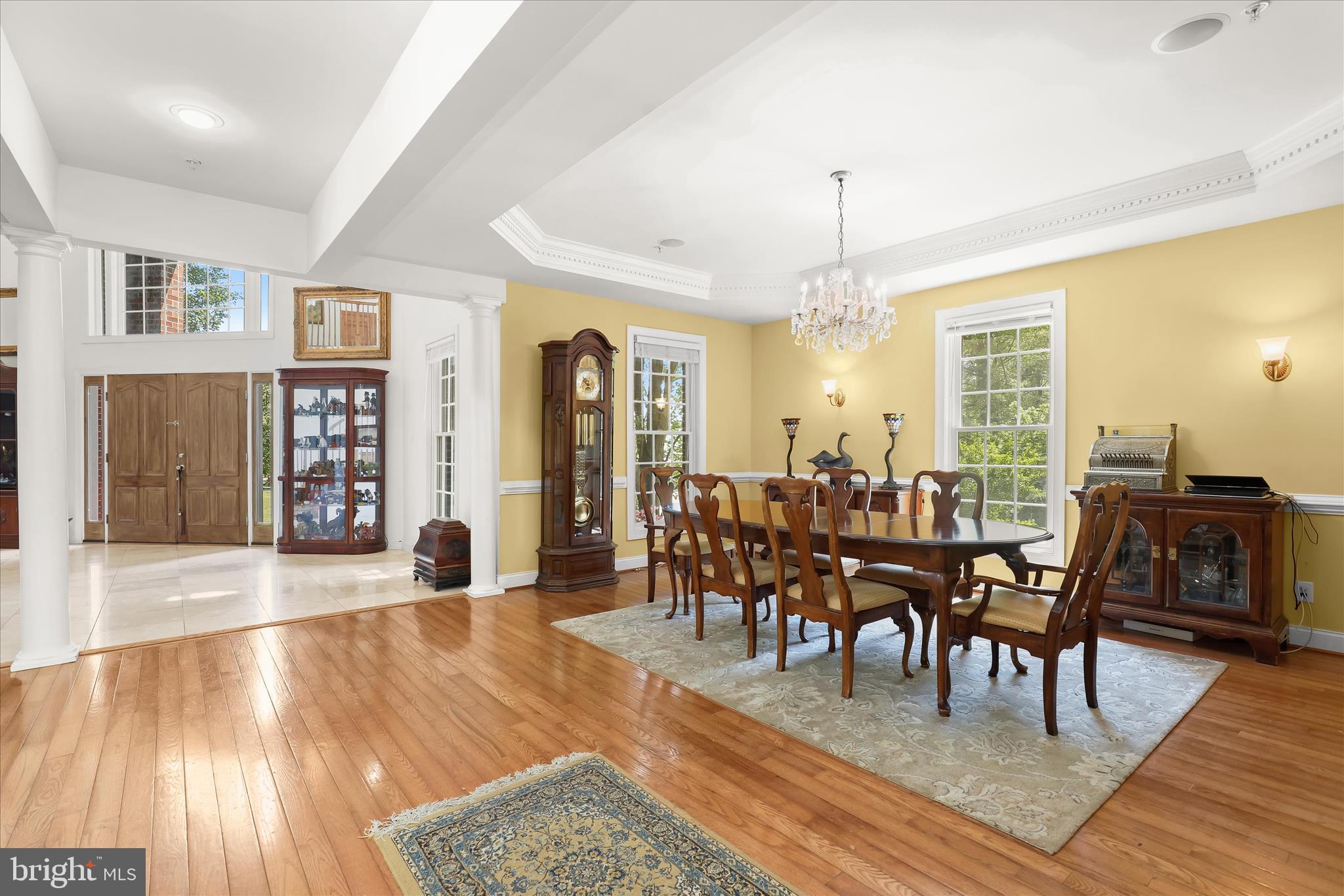 5530 Jim Pickett Road Sykesville, MD 21784 - Photo 12 of 76 Foyer & dining room