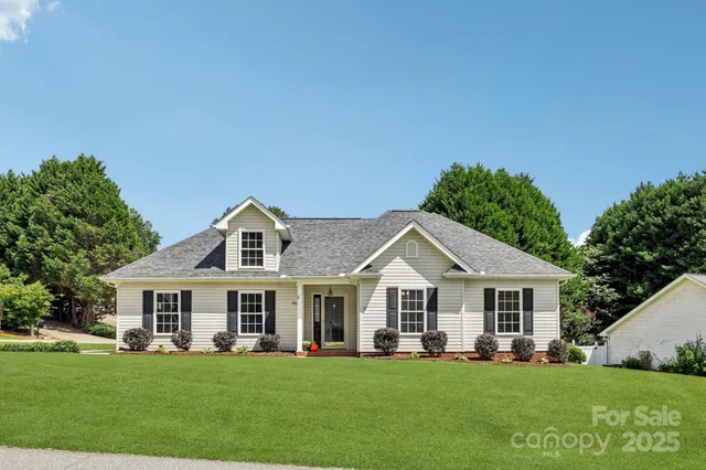 $300,000 | 1827 Piper's Ridge Circle Northwest, Conover, NC 28613