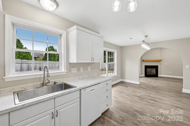 $300,000 | 1827 Piper's Ridge Circle Northwest, Conover, NC 28613