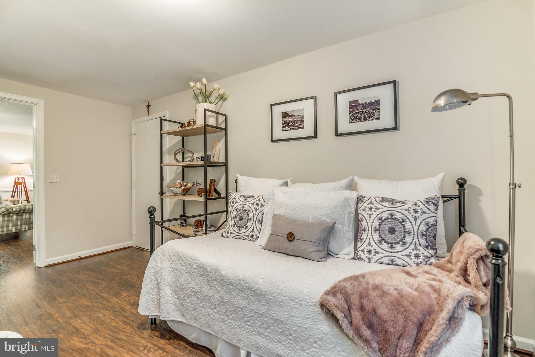 7600 Sebago Road Bethesda, MD 20817 - Photo 11 of 30 Interior (General)