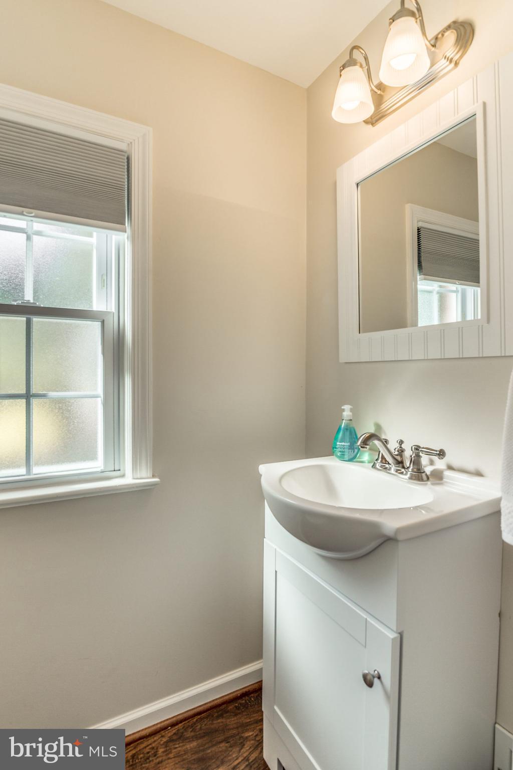 7600 Sebago Road Bethesda, MD 20817 - Photo 13 of 30 Bath