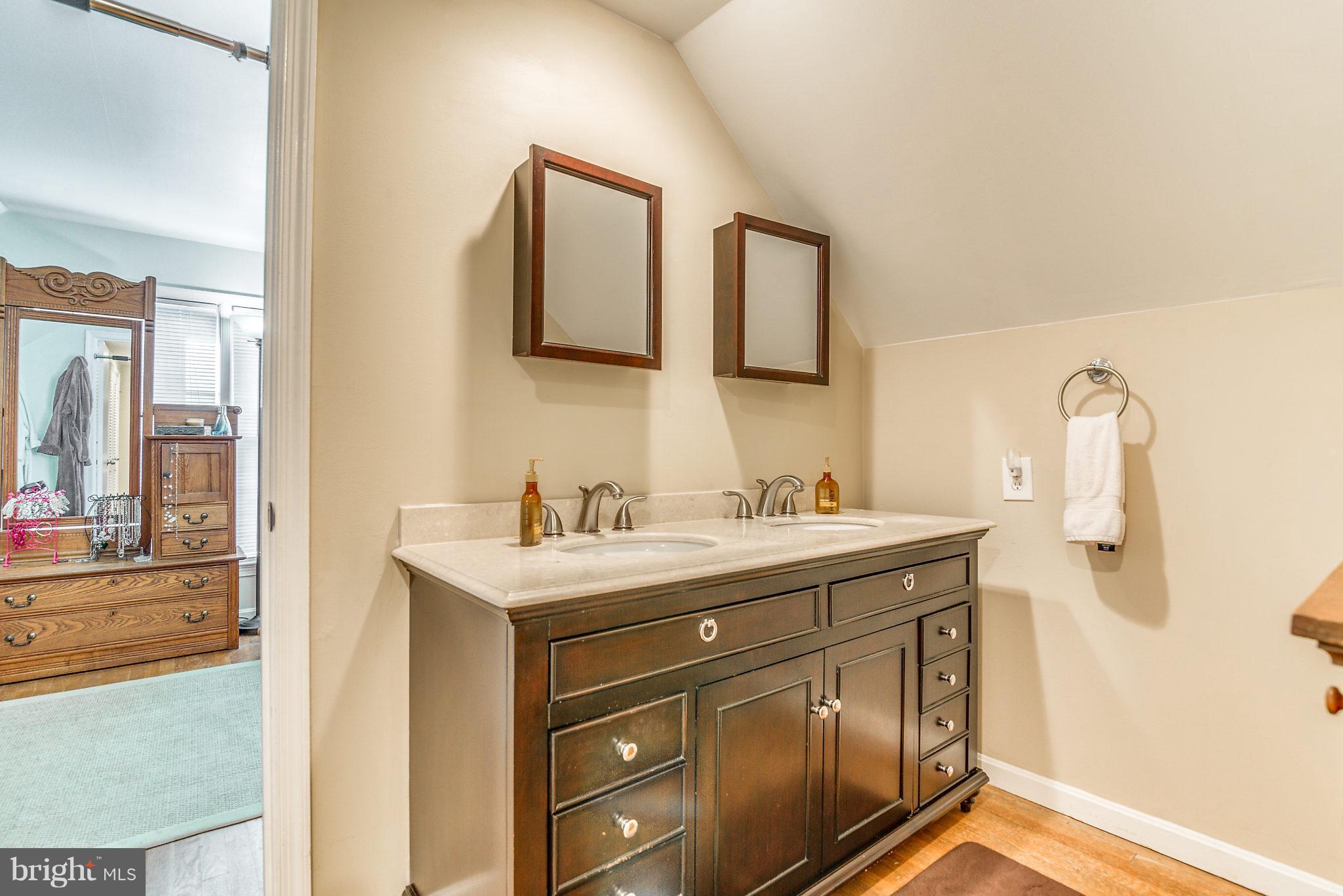 7600 Sebago Road Bethesda, MD 20817 - Photo 15 of 30 Bath (Master)
