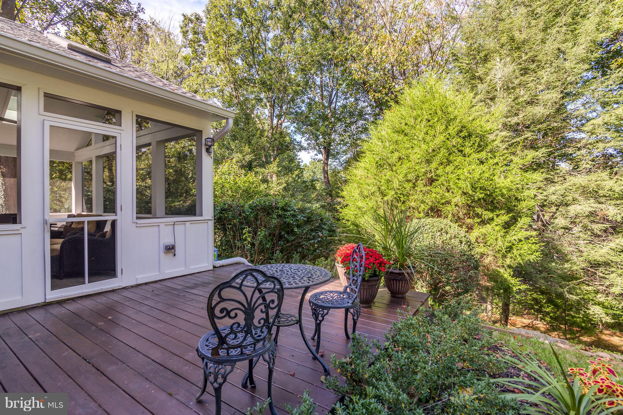 7600 Sebago Road Bethesda, MD 20817 - Photo 28 of 30 Exterior (Rear)
