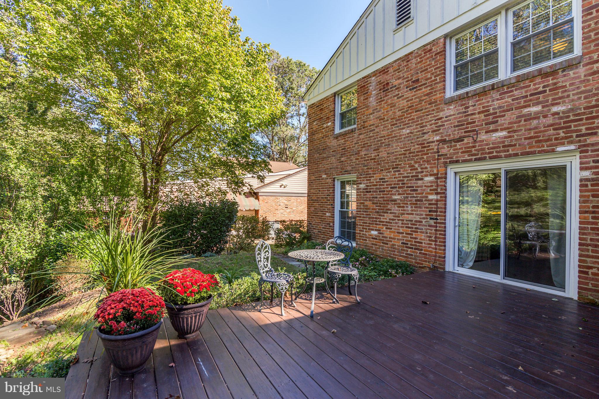 7600 Sebago Road Bethesda, MD 20817 - Photo 29 of 30 Exterior (Rear)