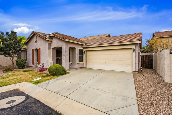 $2,300 | 8438 East Keats Avenue, Mesa, AZ 85209
