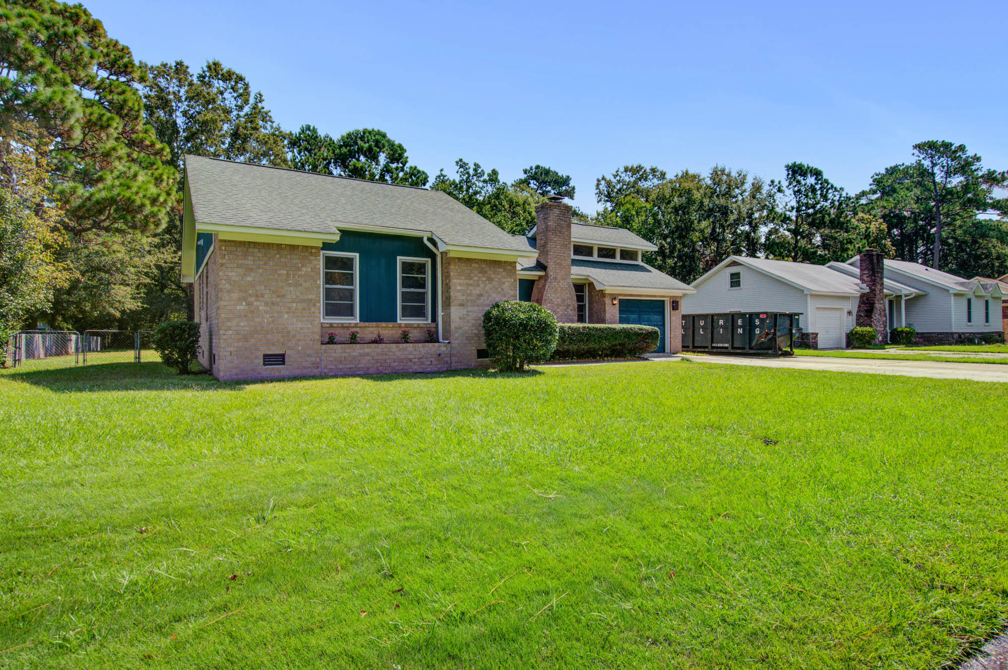 8176 Wainwright Road North Charleston, SC 29406 - Photo 2 of 24 CalSiglerPhotography-8176WainWright (2)
