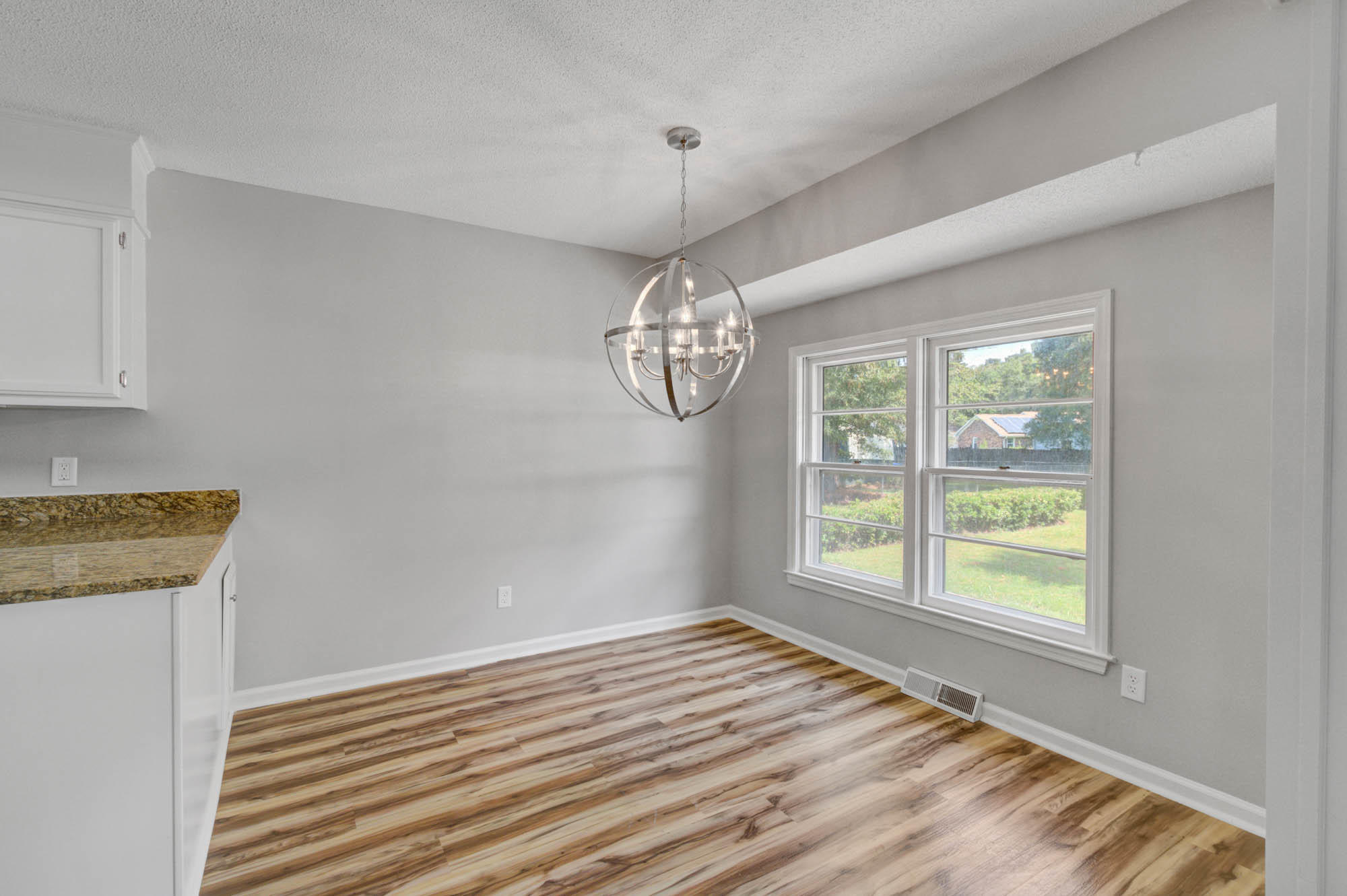 8176 Wainwright Road North Charleston, SC 29406 - Photo 12 of 24 CalSiglerPhotography-8176WainWright (12)