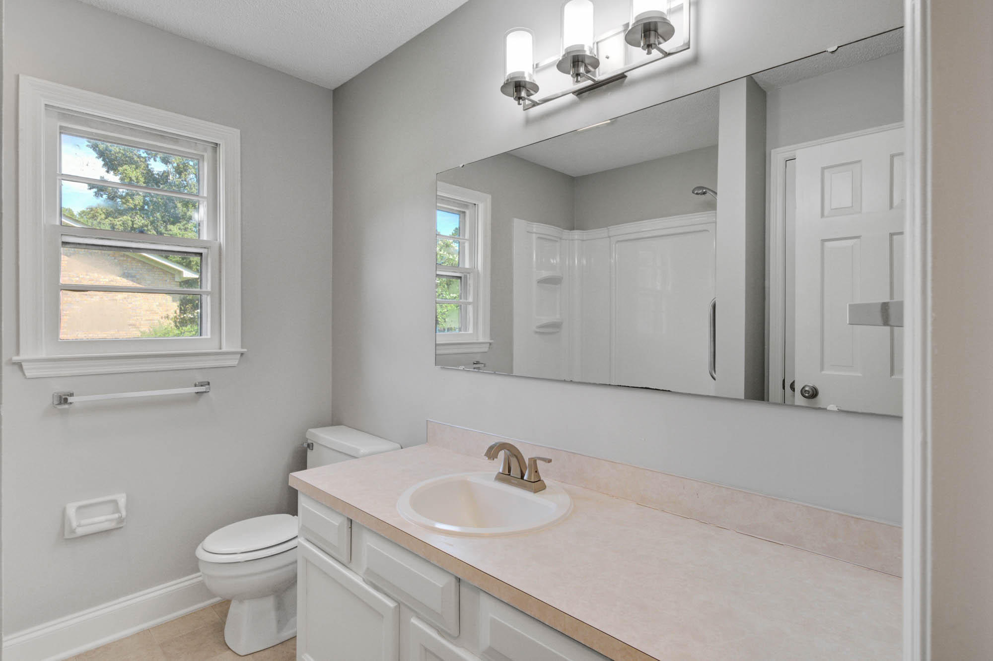 8176 Wainwright Road North Charleston, SC 29406 - Photo 15 of 24 CalSiglerPhotography-8176WainWright (18)