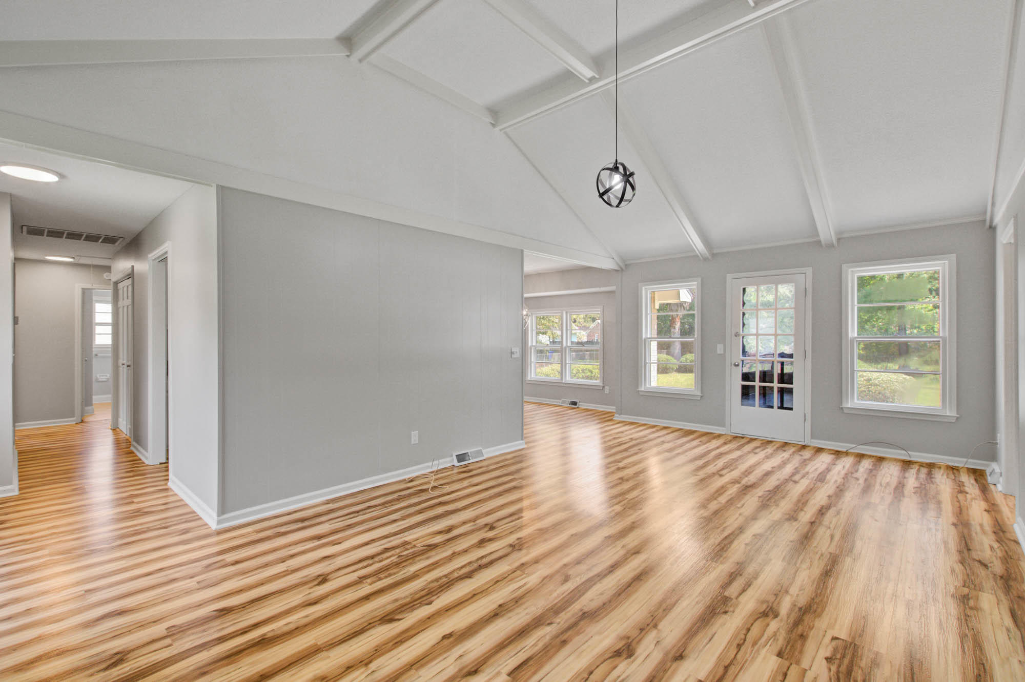 8176 Wainwright Road North Charleston, SC 29406 - Photo 6 of 24 CalSiglerPhotography-8176WainWright (6)