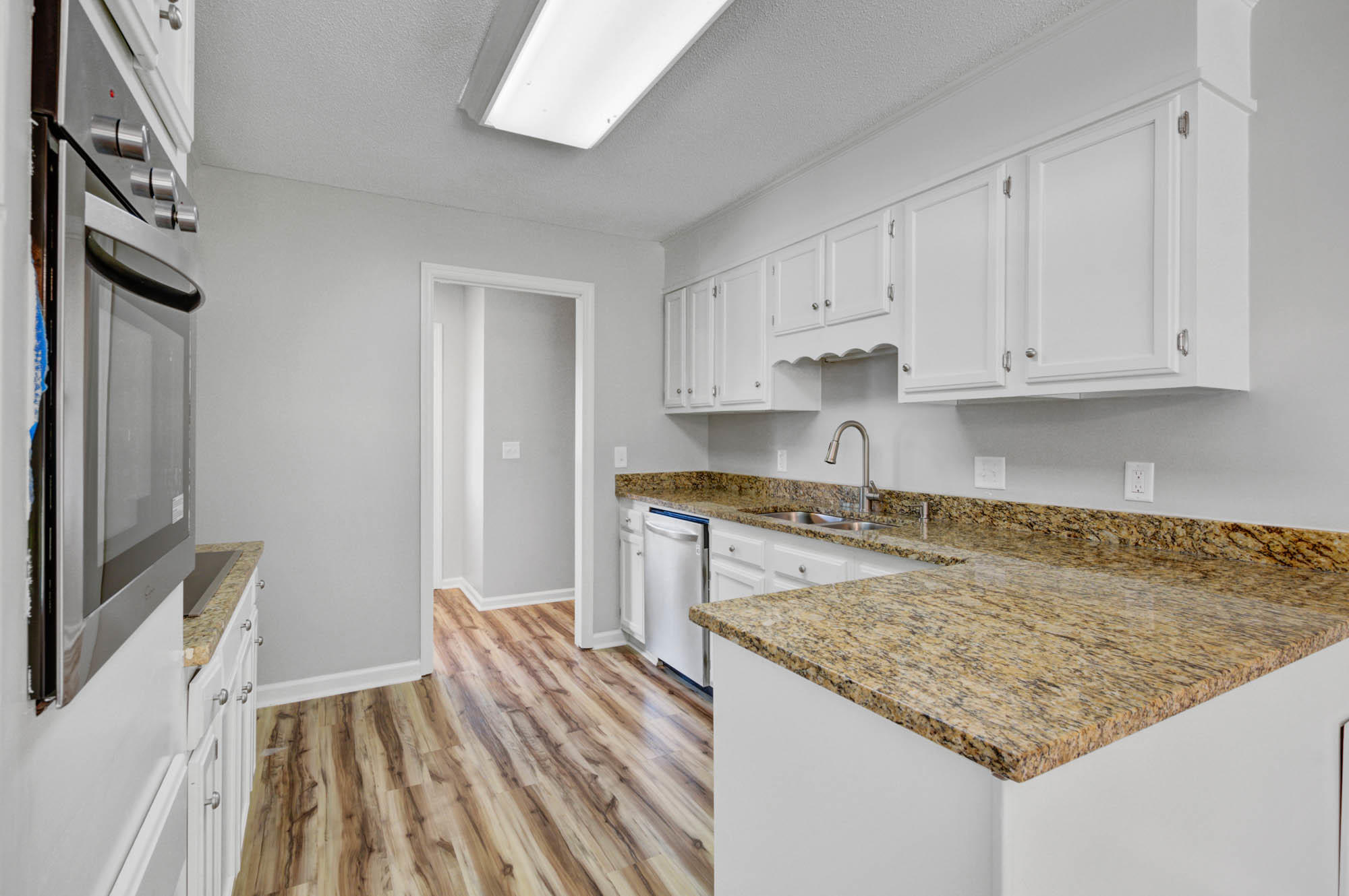 8176 Wainwright Road North Charleston, SC 29406 - Photo 9 of 24 CalSiglerPhotography-8176WainWright (13)