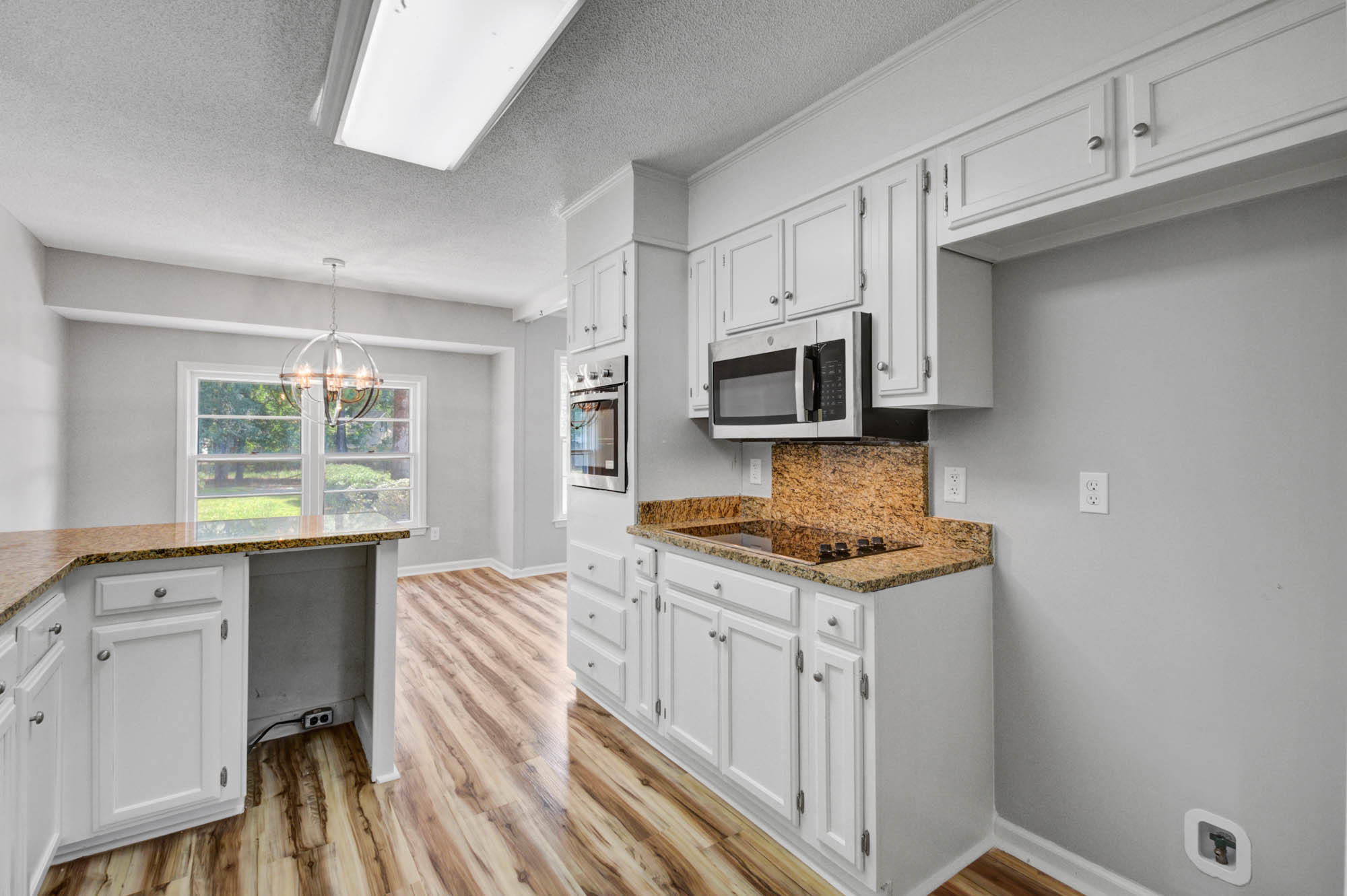 8176 Wainwright Road North Charleston, SC 29406 - Photo 10 of 24 CalSiglerPhotography-8176WainWright (14)