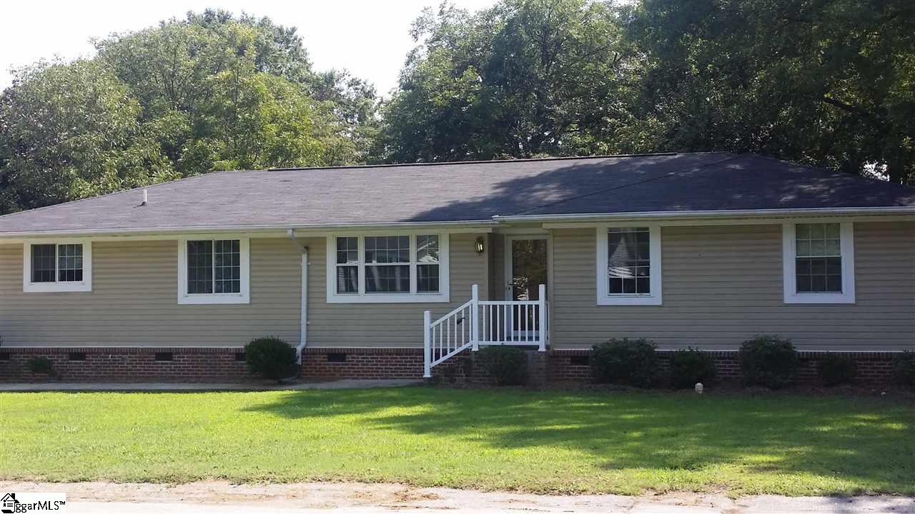 111 Poplar Drive Greer, SC 29651 - Photo 1 of 21