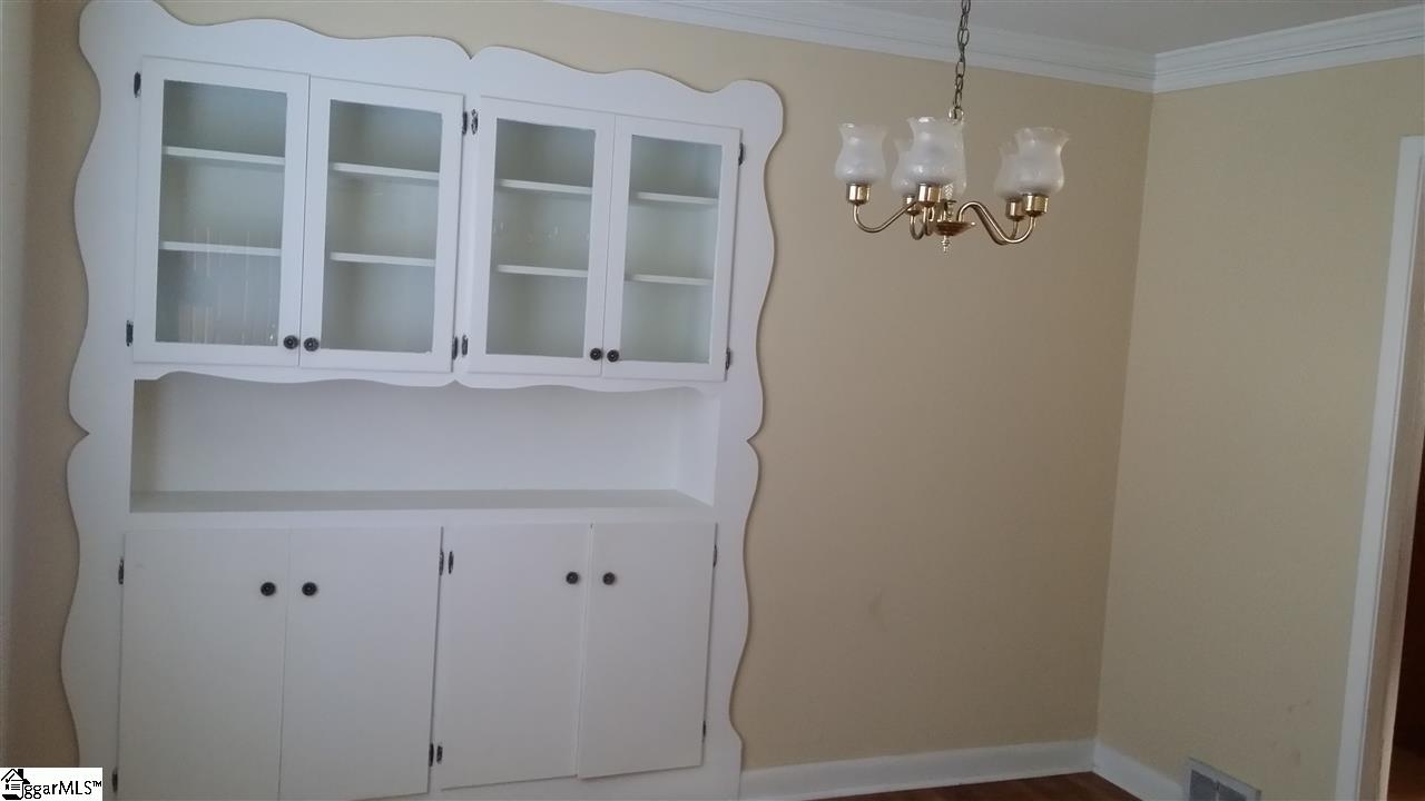 111 Poplar Drive Greer, SC 29651 - Photo 7 of 21
