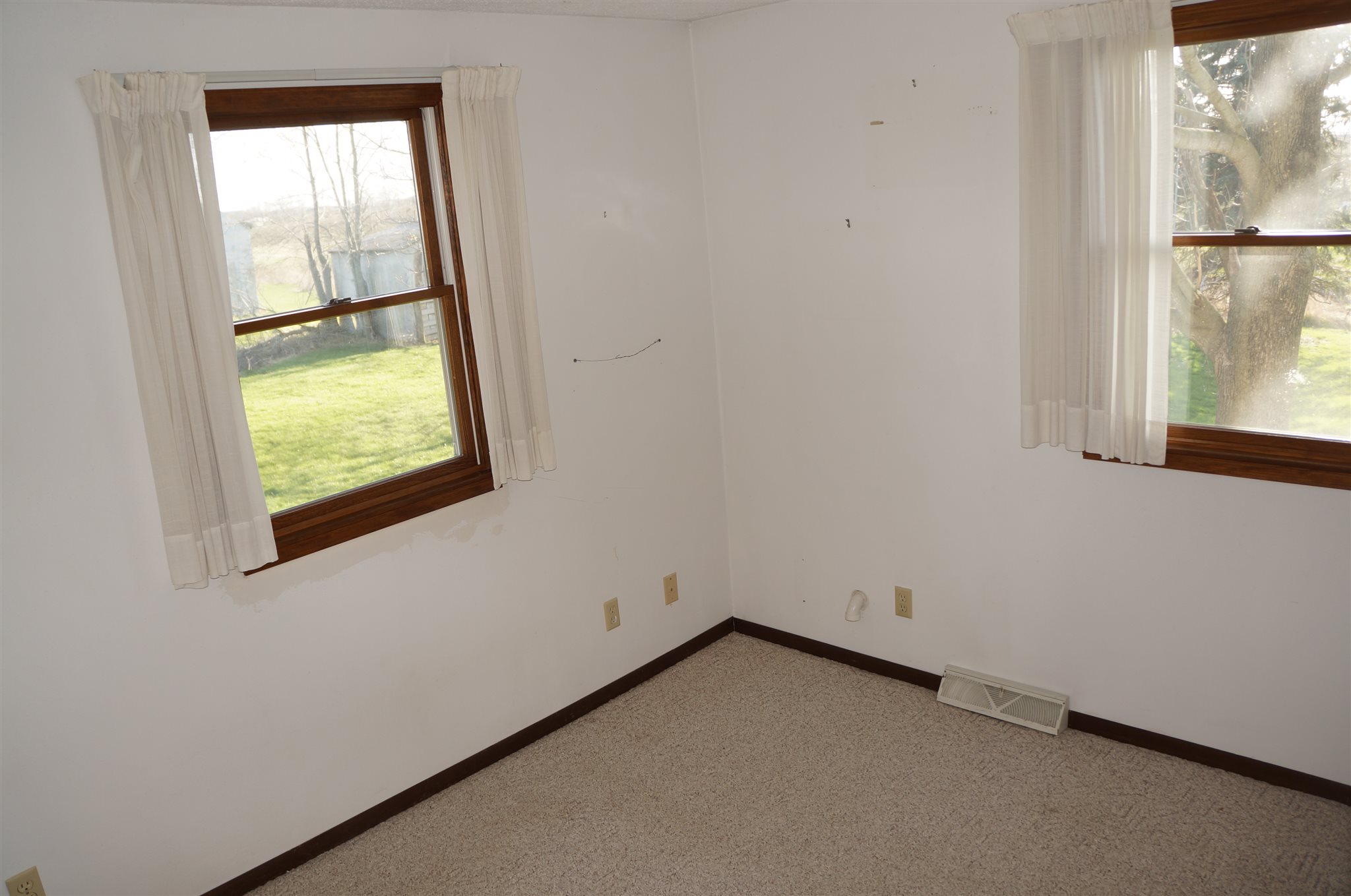 13997 Frazee Road Divernon, IL 62530 - Photo 12 of 39