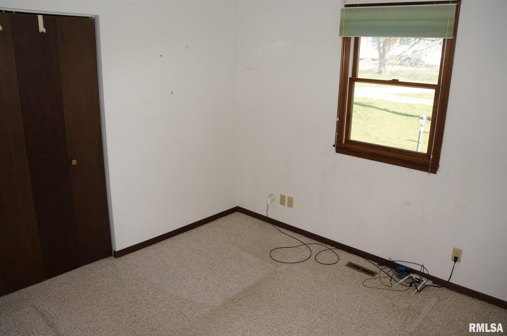 13997 Frazee Road Divernon, IL 62530 - Photo 13 of 39