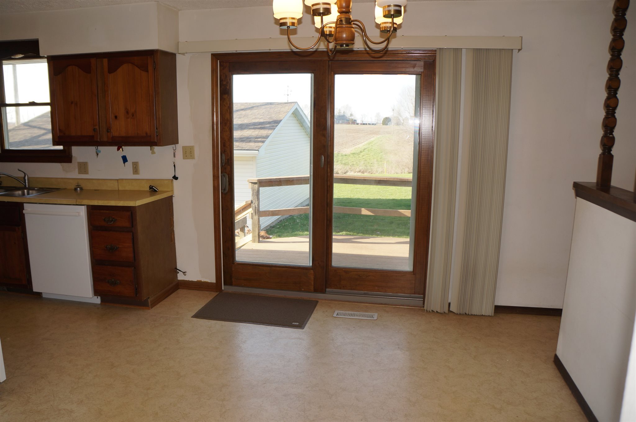 13997 Frazee Road Divernon, IL 62530 - Photo 10 of 39