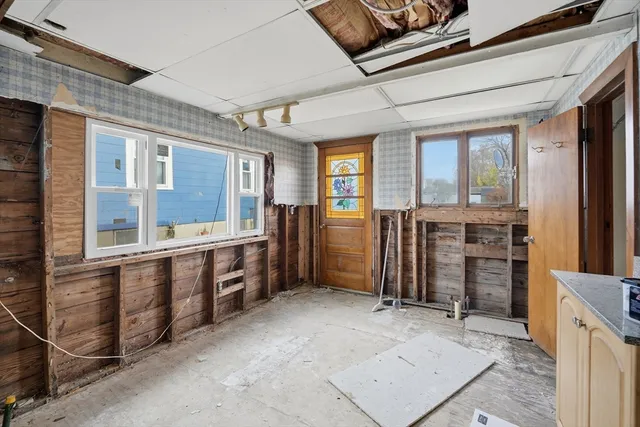 $299,900 | 39 State Street, Chicopee, MA 01013