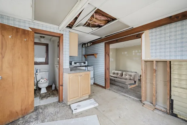 $299,900 | 39 State Street, Chicopee, MA 01013